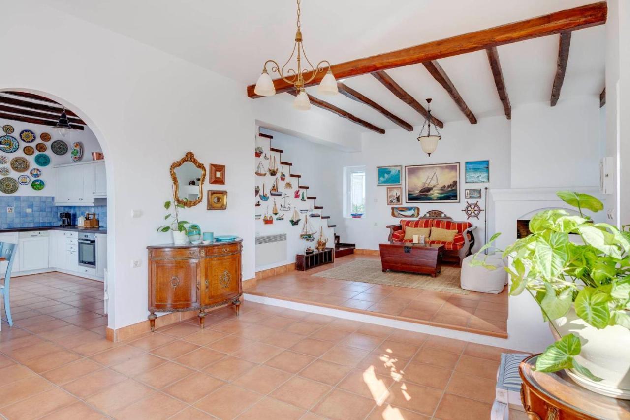 Cycladic Aura - Traditional Holiday Cottage Финикас Экстерьер фото